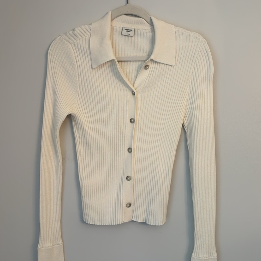 Abercrombie & Fitch Women's Cream Ribbed Button-Up Cardigan